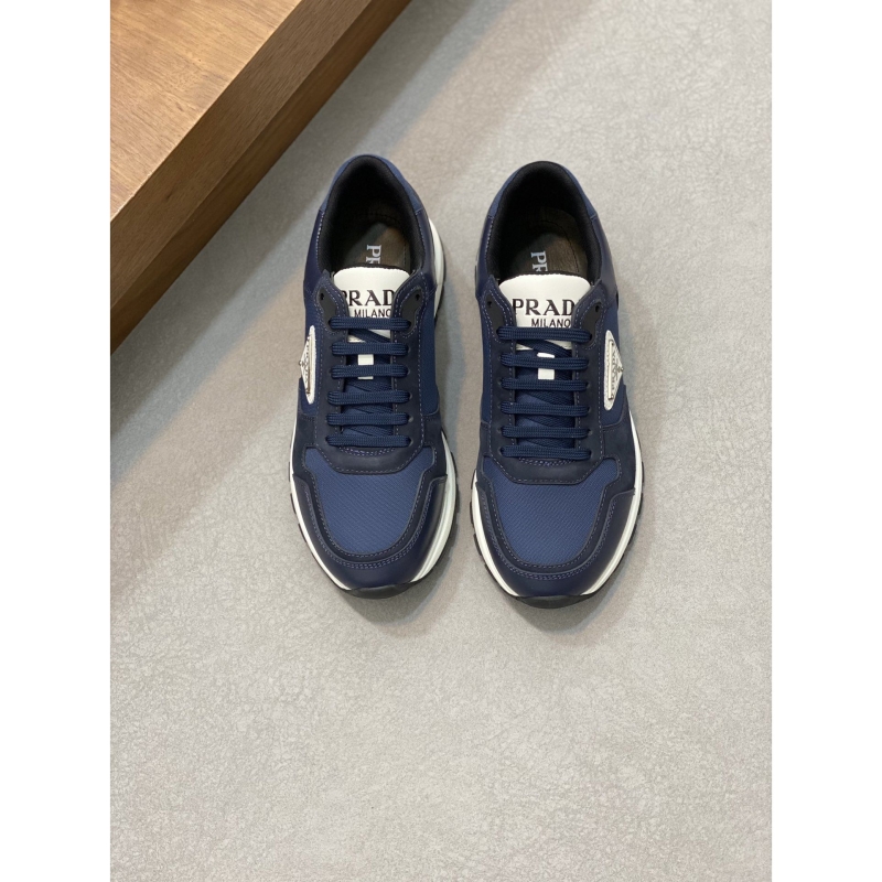 Pra*a casual shoes